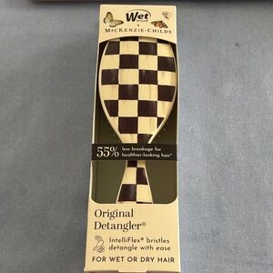 Wet Brush x Mackenzie-Childs brush